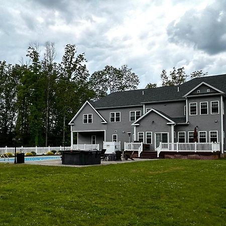 9 Bedroom Saratoga Home With Heated Pool, Hottub By Skiing, Track, Beach, Lake, Spac, Golf, Town, And Lake George! Saratoga Springs Exteriér fotografie