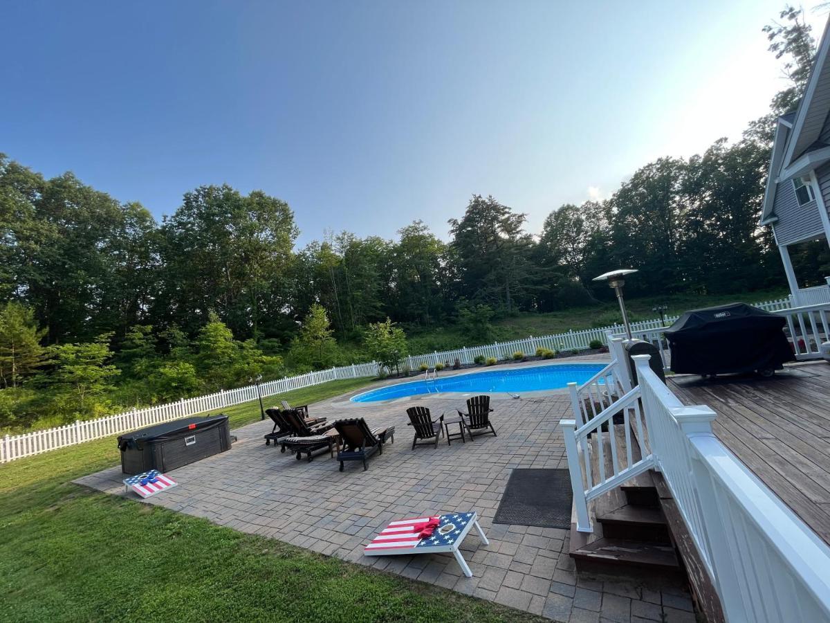 9 Bedroom Saratoga Home With Heated Pool, Hottub By Skiing, Track, Beach, Lake, Spac, Golf, Town, And Lake George! Saratoga Springs Exteriér fotografie