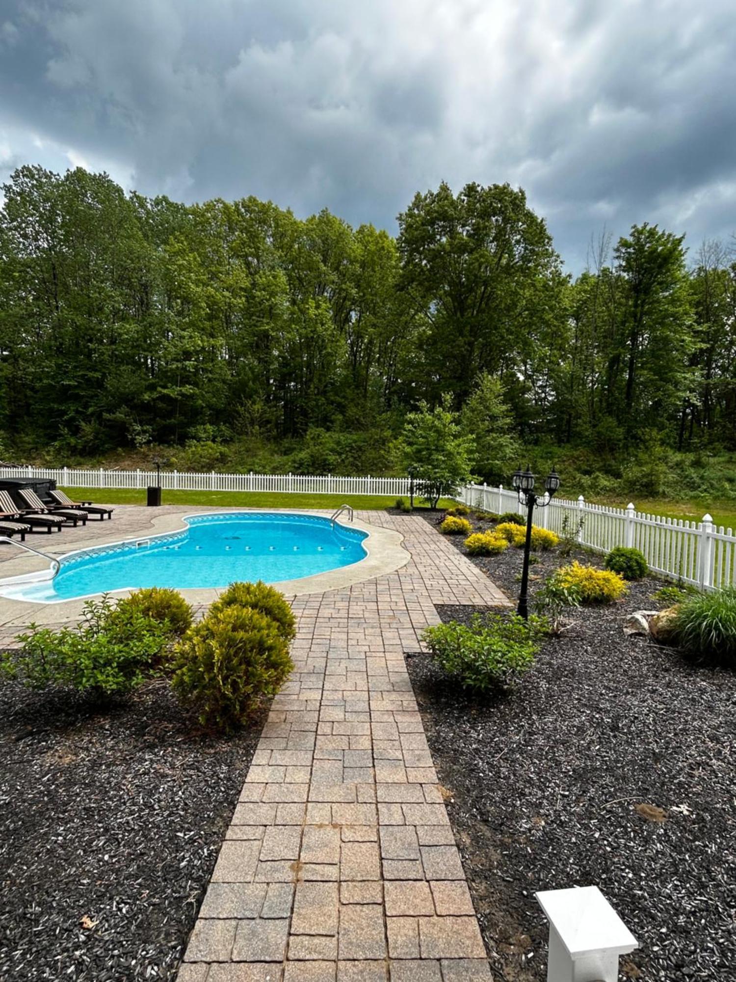 9 Bedroom Saratoga Home With Heated Pool, Hottub By Skiing, Track, Beach, Lake, Spac, Golf, Town, And Lake George! Saratoga Springs Pokoj fotografie